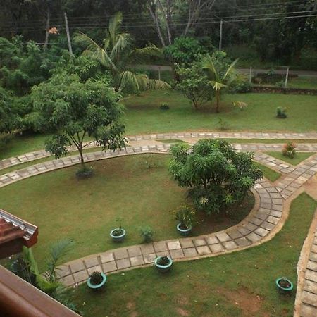 Iduwara Guest Apartment Сигирия Екстериор снимка